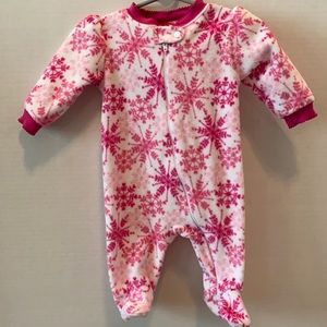 Holiday time pink snowflake footed sleeper pajamas size 0-3 months